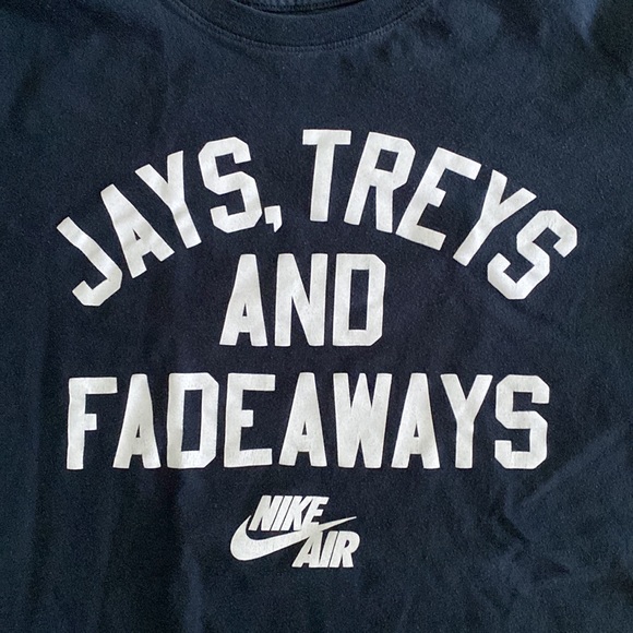 Nike Air Tee. Size large - Picture 2 of 3